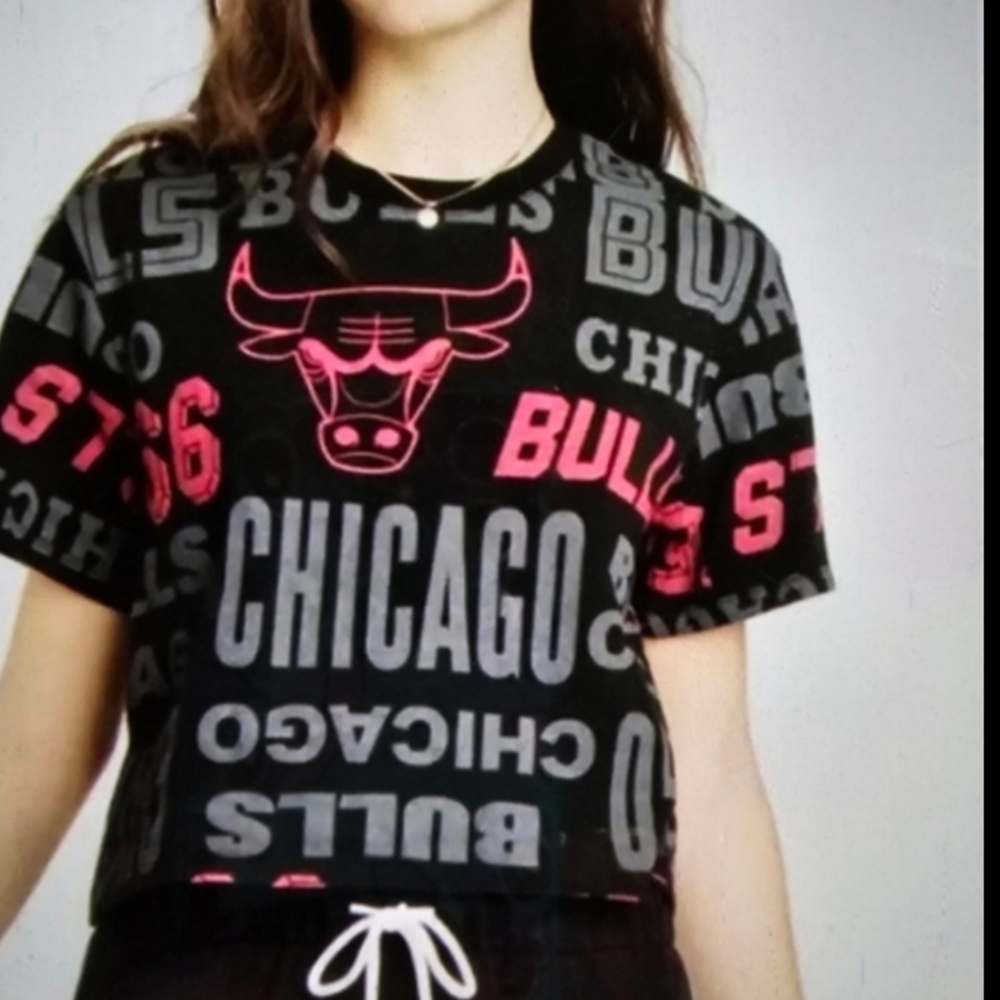 #392  NBA Chicago Bulls crop short sleeve Tshirt